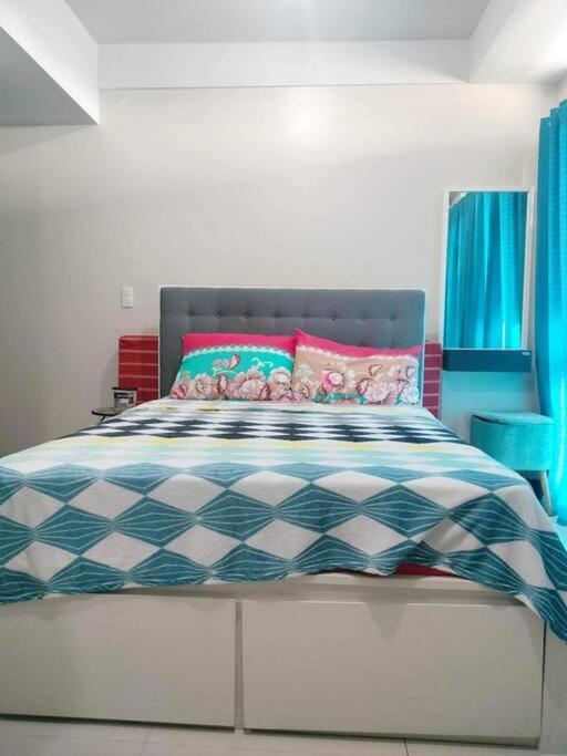 Cubao Manhattanheights U31N Tb, Studio Unit 마닐라 외부 사진