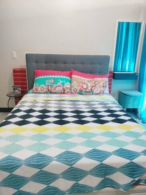 Cubao Manhattanheights U31N Tb, Studio Unit 마닐라 외부 사진